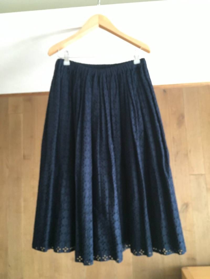 美品tricot COMME des GARCONS ネイビーギャザースカートF 美品 tricot COMME des GARCONS トリココムデギャルソン パンチング