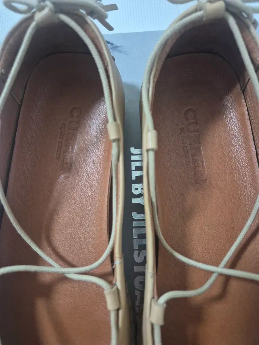 CUEREN バレエシューズ ベージュ 245