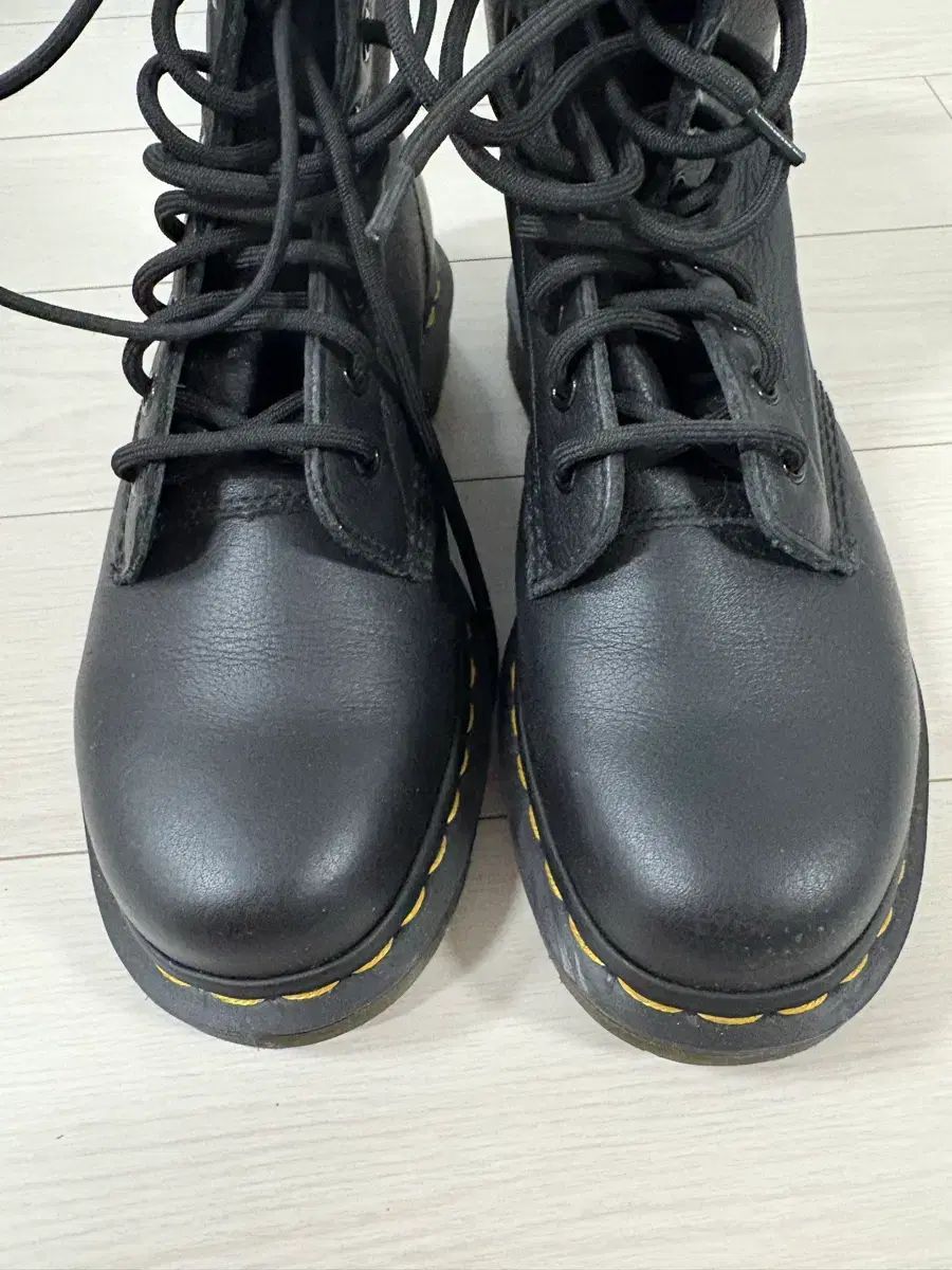 DR. MARTENS ドクターマーチン 8ホール