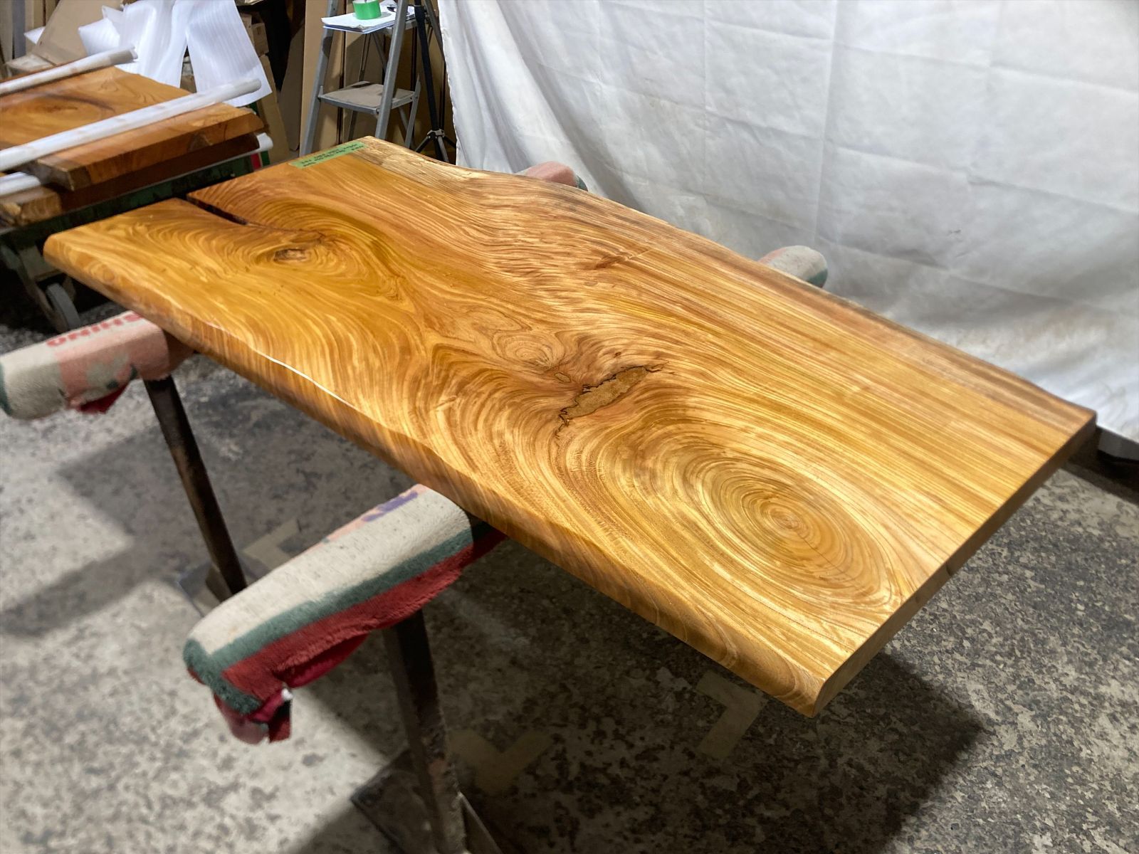 mm ローテーブル