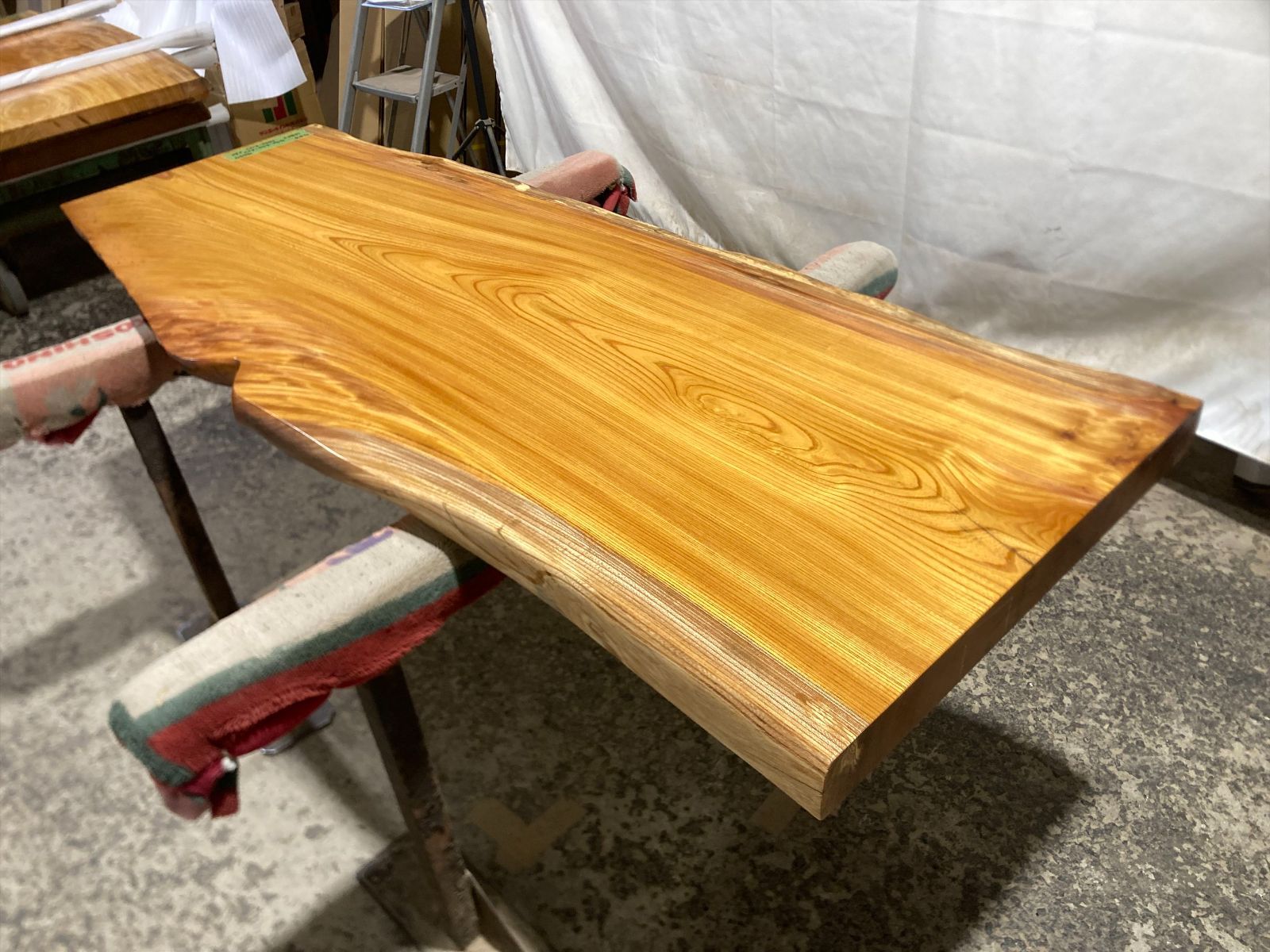 ケヤキ9247 欅 一枚板無垢 乾燥材 1680x490-640-600x60mm ローテーブル ケヤキ9247 欅 一枚板無垢 乾燥材 1680x490-640-600x60mm ローテーブル