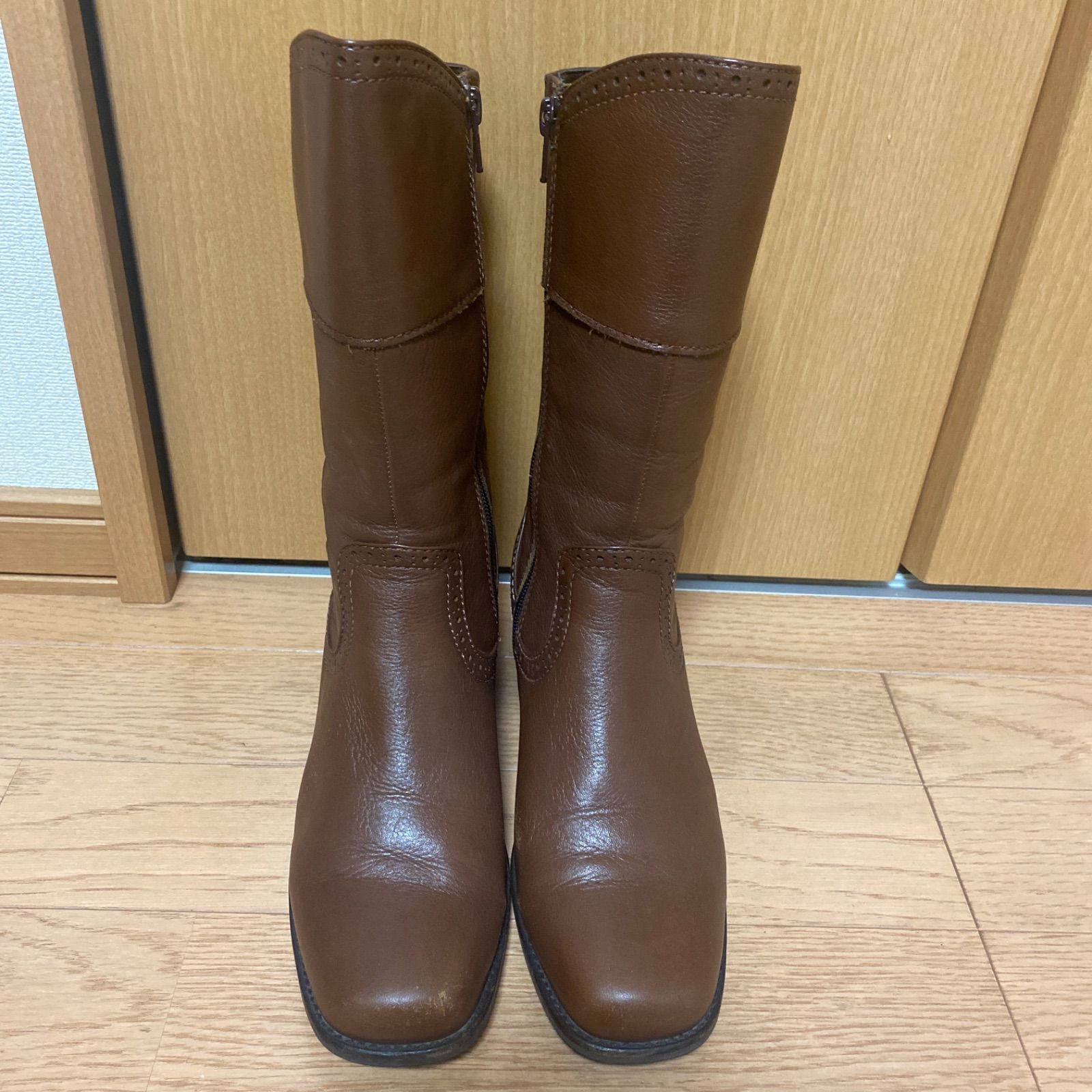 ライトブラウン 本革