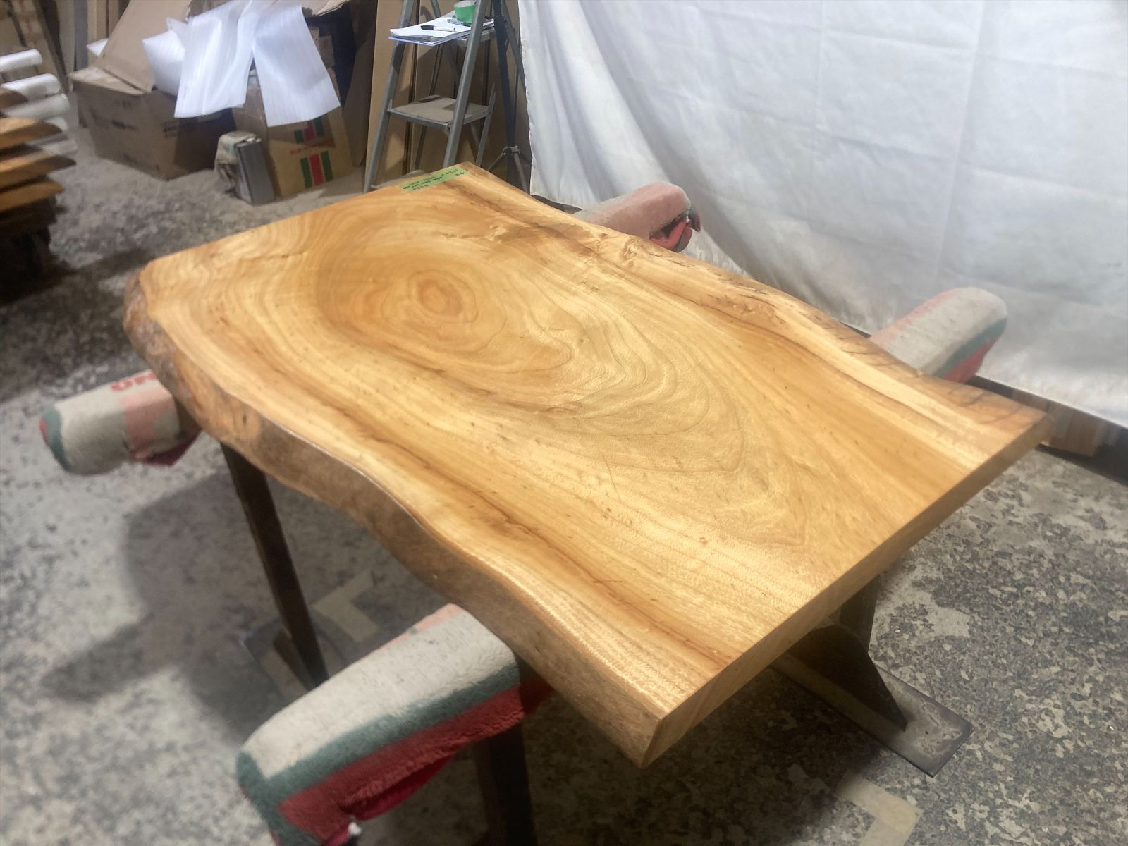 クス9250　楠　一枚板無垢材　1220x640-680-600x44mm ダイニングテーブル 　ローテーブル　センターテーブル　天板　樟　くすのき