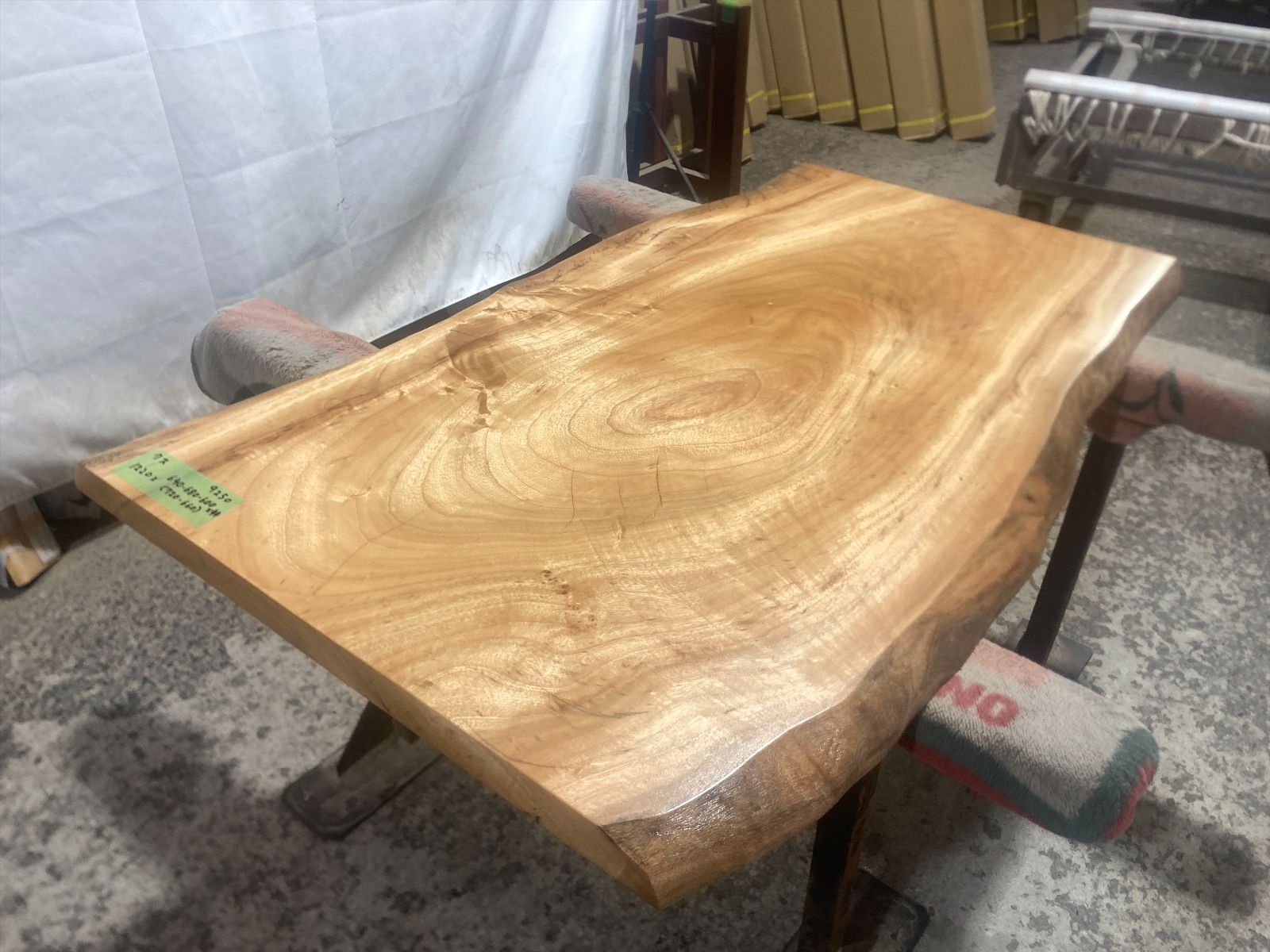 クス9250　楠　一枚板無垢材　1220x640-680-600x44mm ダイニングテーブル 　ローテーブル　センターテーブル　天板　樟　くすのき