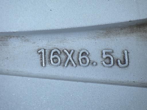 16インチ ピレリ