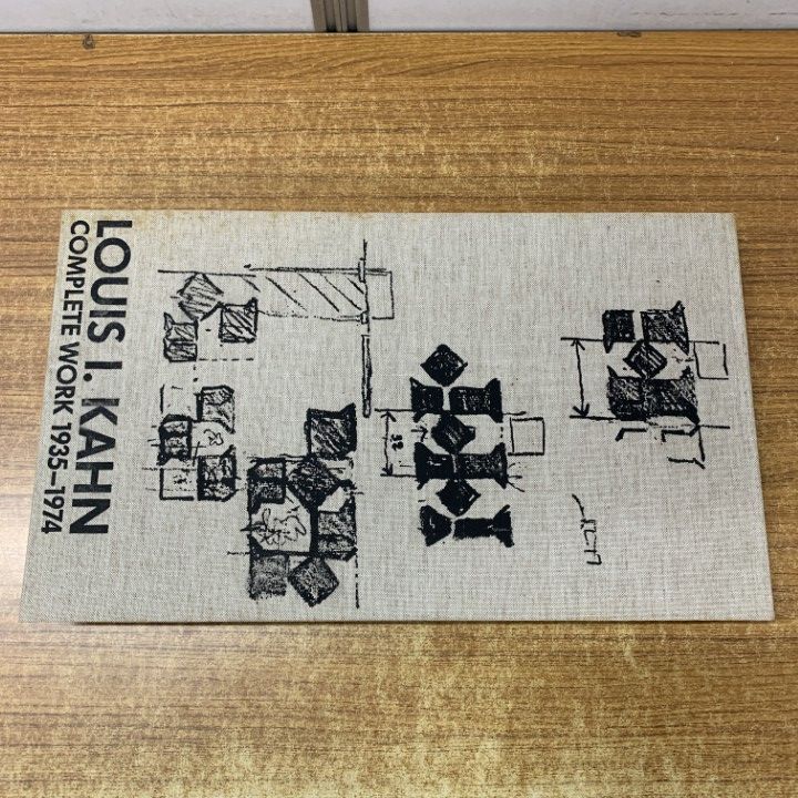 △01)【1点限り!】【希少本】Louis I Kahn Complete Work 1935-1974