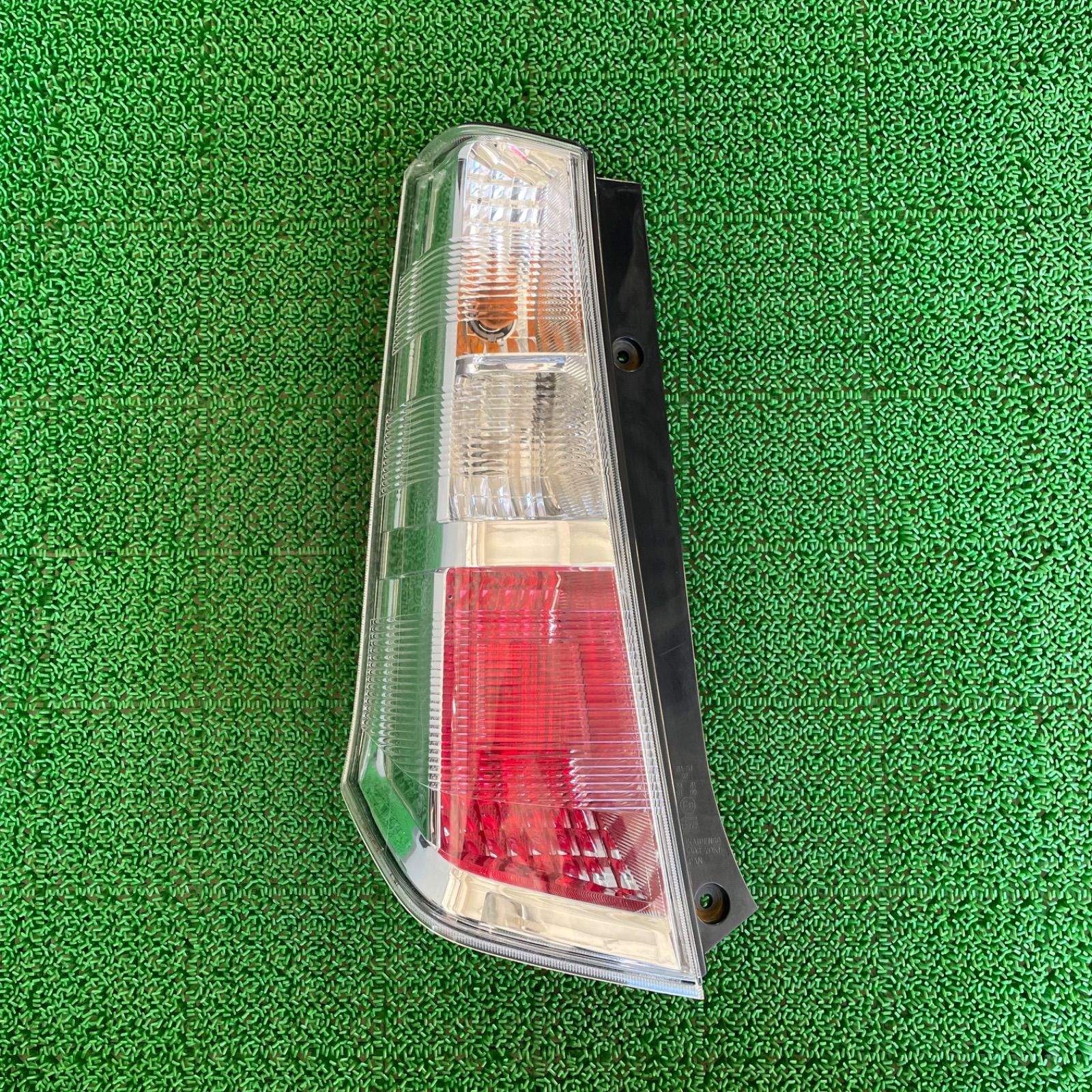 みゆきちさん専用 MH23S ワゴンRスティングレー 左テールランプ 35603-70K1L No.9188