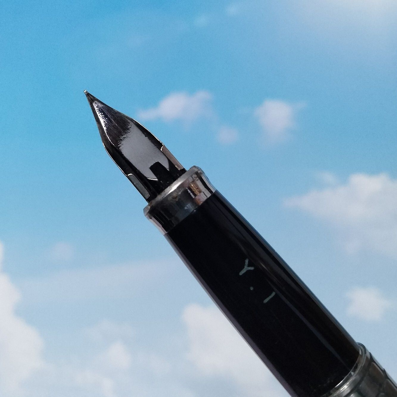 美品】PLATINUM プラチナ万年筆 14KWG（細字）イニシャル刻印あり 美品