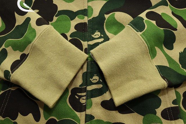 アベイシングエイプ A BATHING APE CAMO SEPARATE SHARK FULL ZIP