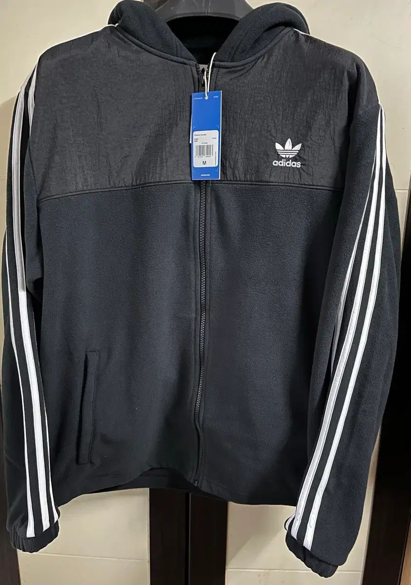 アディダス フリース フードジップアップ 黒 M サイズ