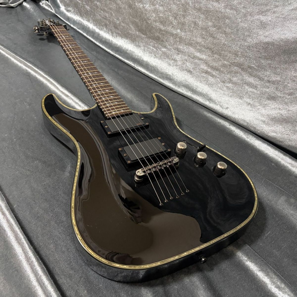 Schecter AD-C-1-HR EMGピックアップ搭載 コイルタップ付き シェクター ヘルレイザー 2010年製 エレキギター