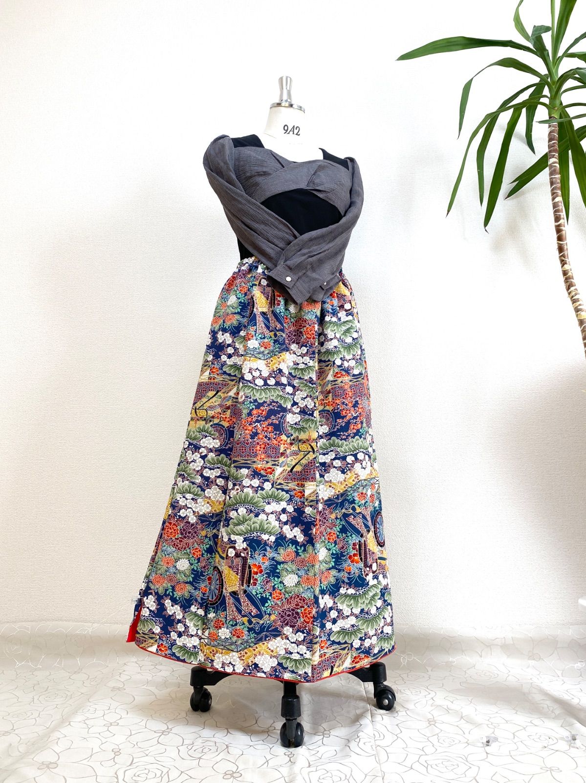 大人 着物スカートフリーサイズ着物リメイクウエストゴムロングスカートフリーサイズ みハンドメイドNO.5888