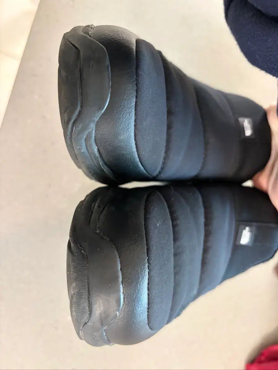 THE NORTH FACE ザノースフェイス 뮬 スリッポン オールブラック 防寒靴 ダウン靴 250