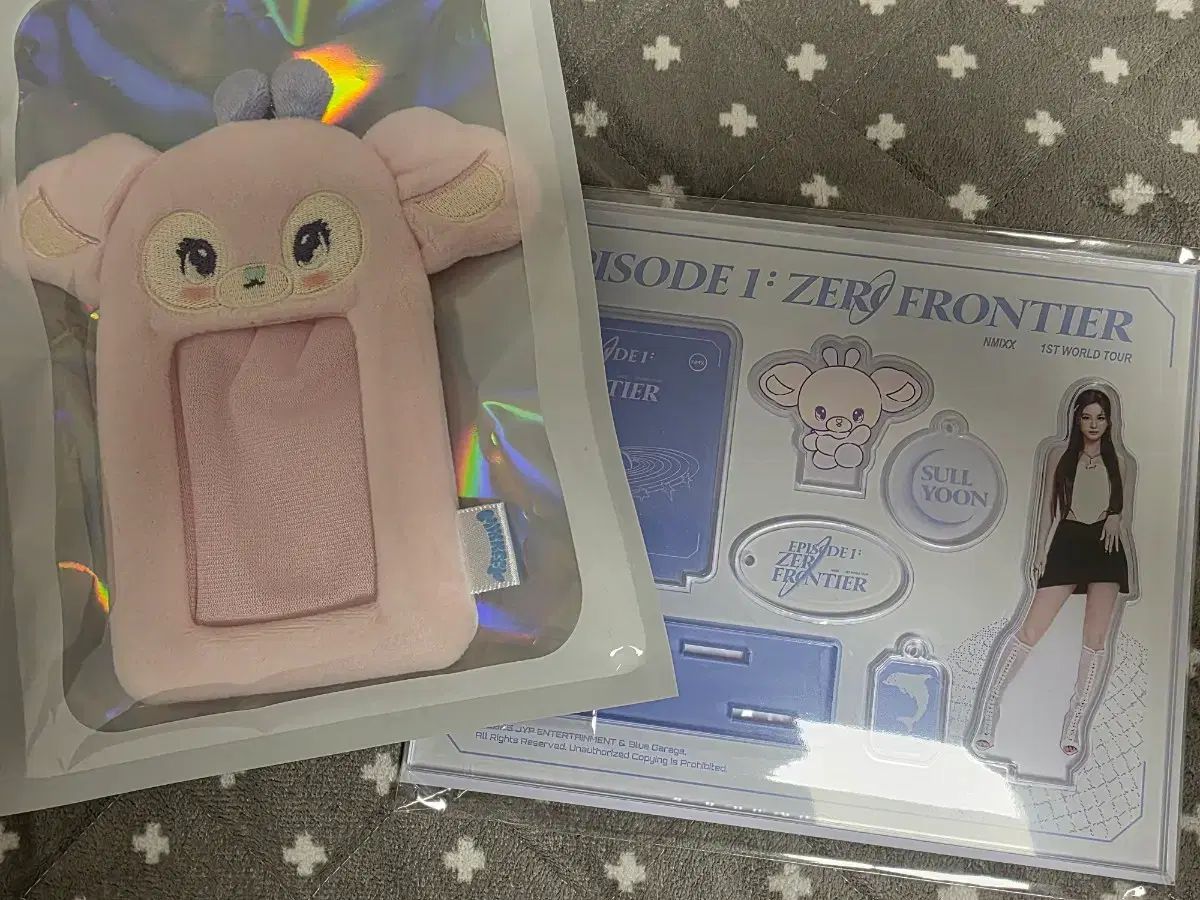 NMIXX（エンミックス・エンミ）ポップアップ ソリュン(SULLYOON) ソリュン アクリル KIT KIT トレカ ホルダー 出品