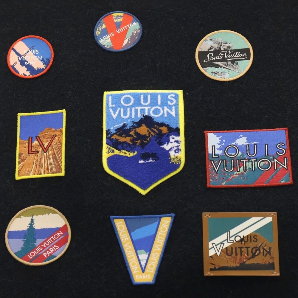 LOUIS VUITTON ルイヴィトン エシャルプ シティアルプス ロゴワッペン フリンジ マフラー ストール ブラック M 71096