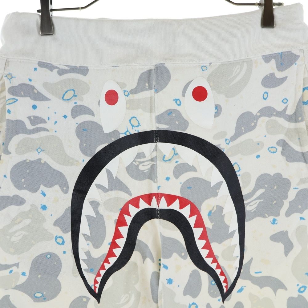 A BATHING APE (アベイシングエイプ) SPACE CAMO SHARK SWEAT SHORTS