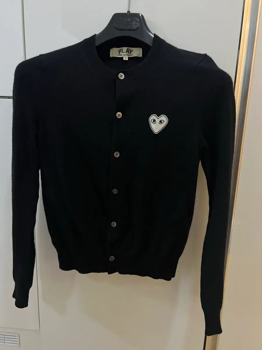 コム デ ギャルソン S レディース白ワッペンカーディガン