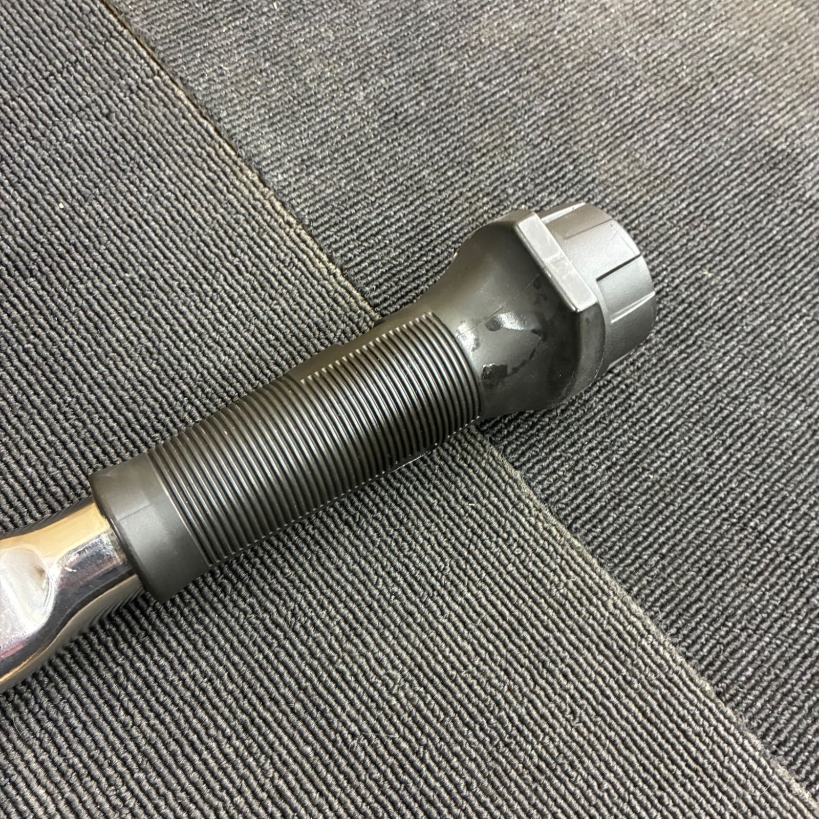  12 7 mm プリセット形 トルクレンチ QL 200 N 4 トルク測定範囲40〜200 m トルクレンチ スパナ レンチ