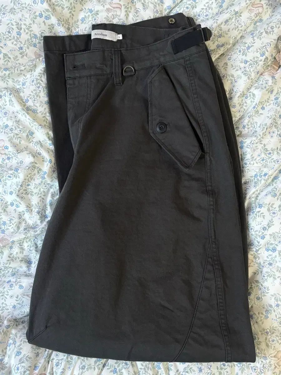 アルバン トリプル リーフ カーブド パンツ ブラック