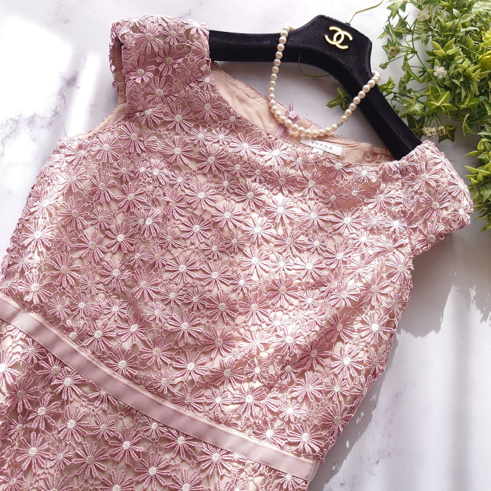 近年 トッカ マーガレット 花柄刺繍 ケミカルレース ワンピース ピンク