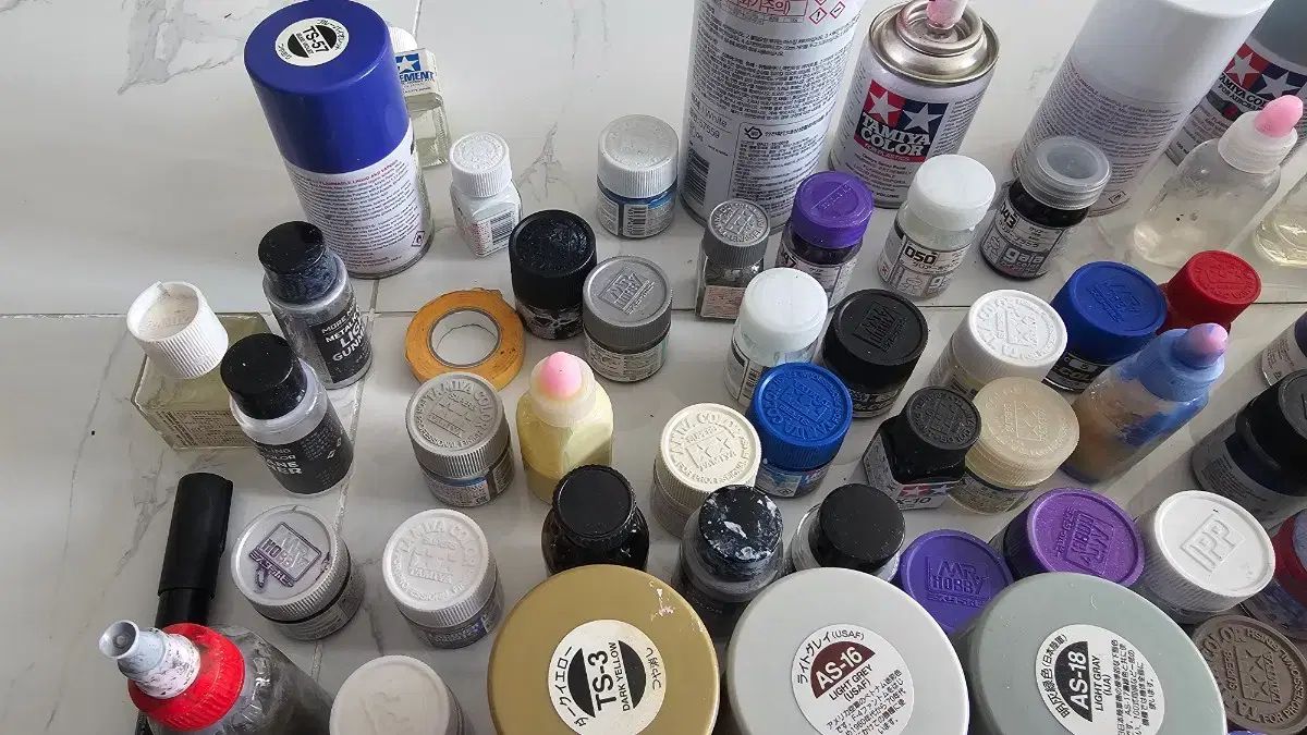 ディスパイア 無洗浄エアブラシとディスパイア塗料6種とビートルバグコンプとロック