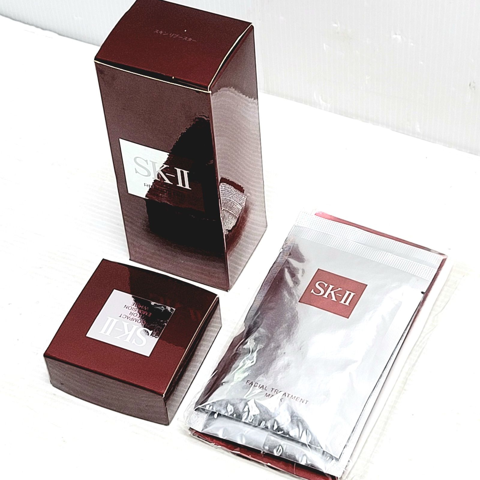 ♥品 SK-II スキンリブースター - コンパクトフォアエマルジョンホワイト マスクセット