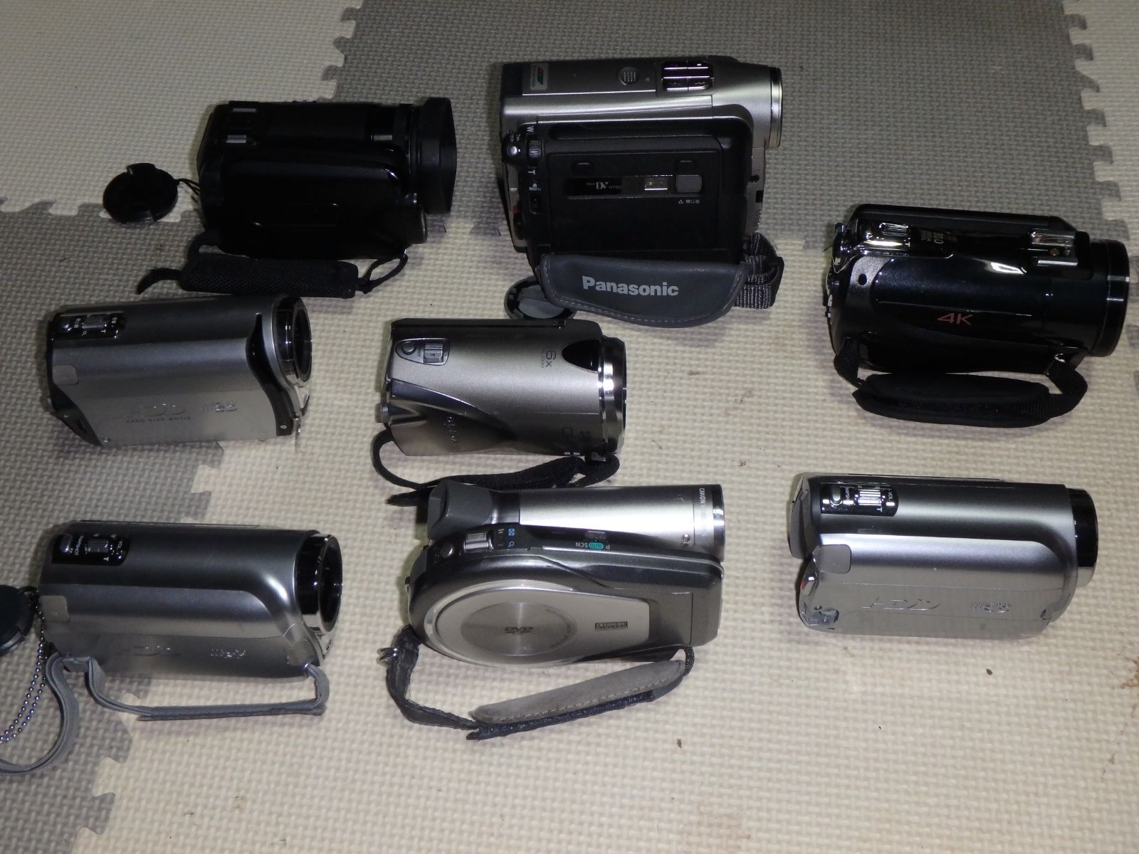 ビデオカメラ 8台