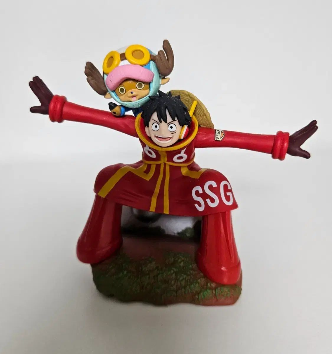 ONE PIECE ボビングヘッド フィギュア ルフィ チョッパー ONE PIECE ローグボックス エッグヘッド モンキー・D・ルフィ(ルフィ