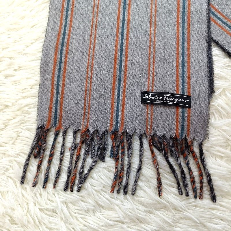 極美品 Salvatore Ferragamo サルヴァトーレフェラガモ マフラー