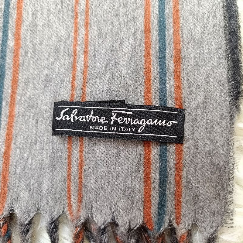 極美品 Salvatore Ferragamo サルヴァトーレフェラガモ マフラー