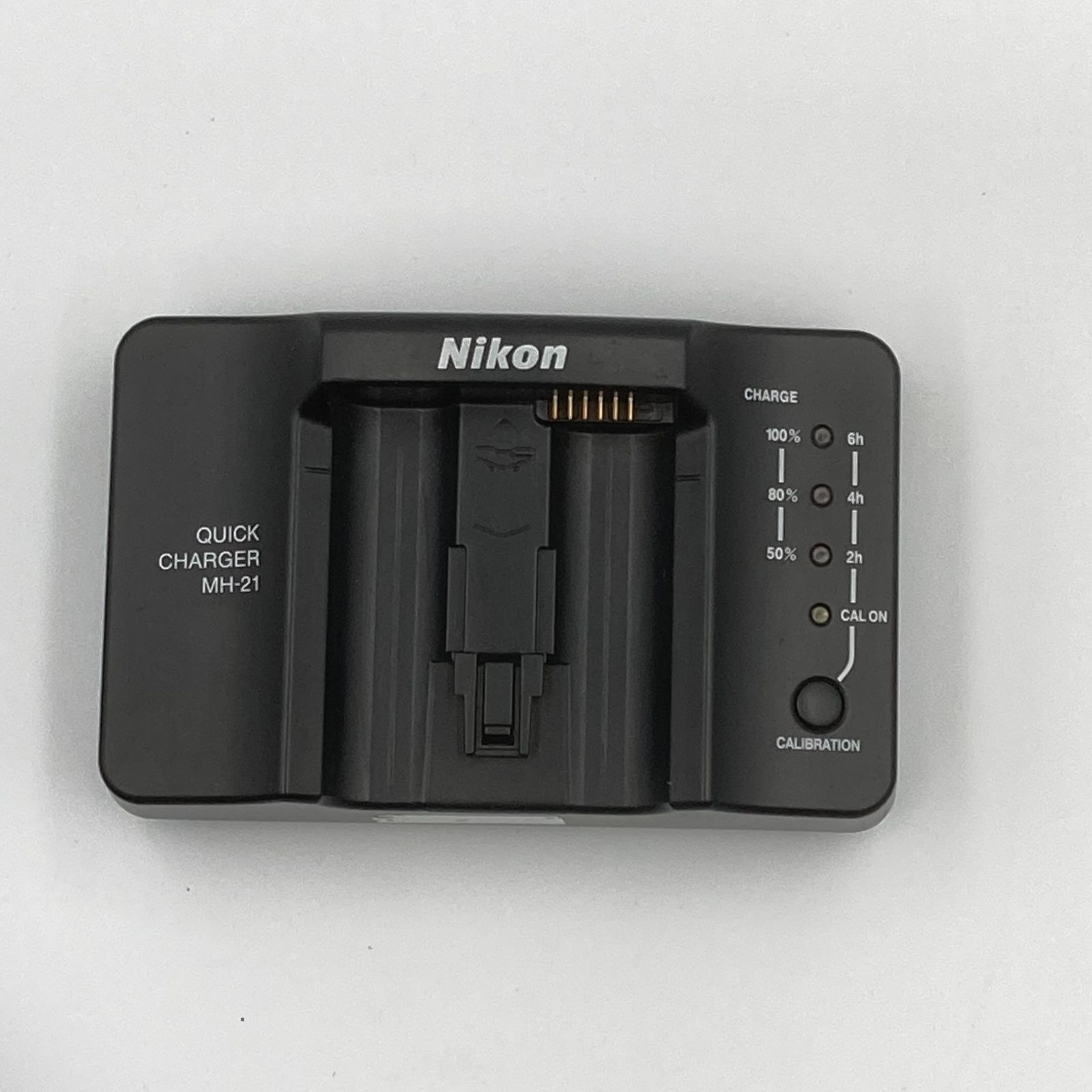 √ Nikon ニコン D2X デジタル一眼レフ ボディ バッテリー 充電器 付属 