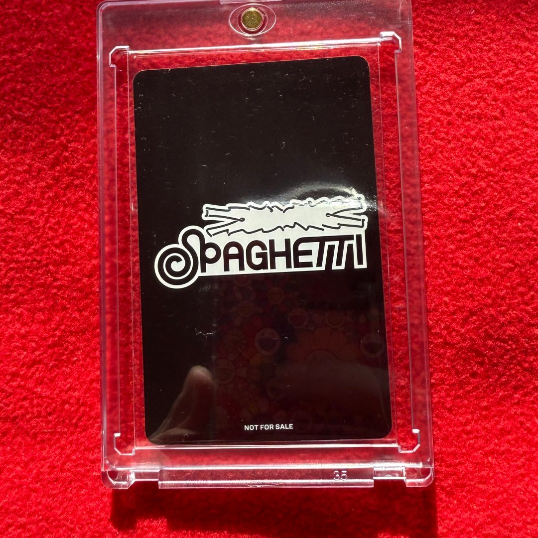 LE SSERAFIM ルセラ 直筆サイントレカ SPAGHETTI ウンチェ Le Sserafim ウンチェ 直筆サイン入り Spaghetti トレカ ユニバーサル
