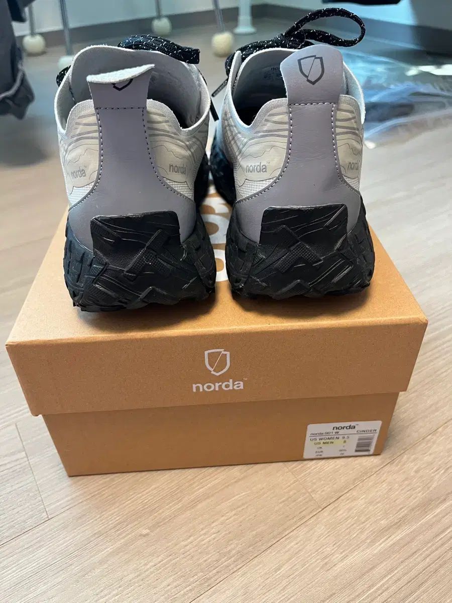 norda ノルダ001 白 ノダ シンダー us 8