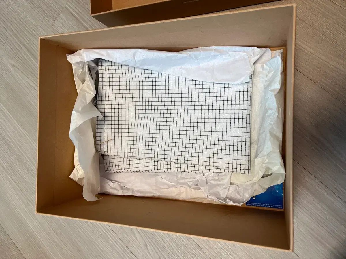  norda ノルダ001 白 ノダ シンダー us 8 登山靴 トレッキングシューズ アウトドアシューズ