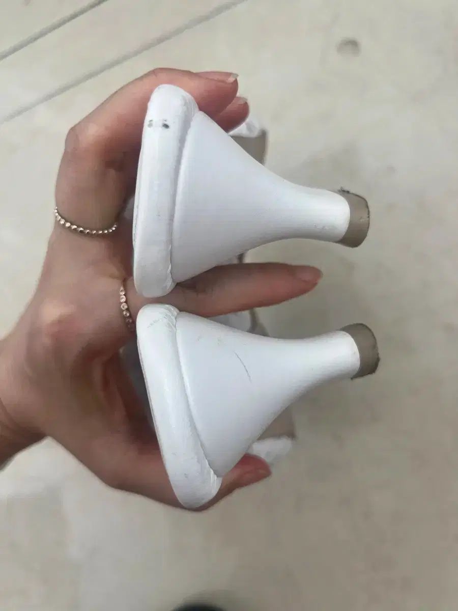 だったシューズ 245