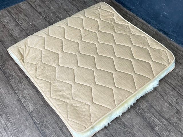 丸八眞綿 ファートン 【中古】MARUHACHI ORIGINAL シーブファー 100cm×200cm キルティング仕上げ シングル 羊 シープ 敷布団 / 515111 丸八眞綿 ファートン 【中古】MARUHACHI ORIGINAL シーブファー 100cm×200cm キルティング仕上げ シングル 羊 シープ 敷布団 / 515111