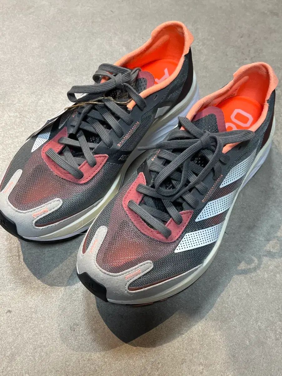 アディダス アディゼロ ボストン 11 w gy 8406