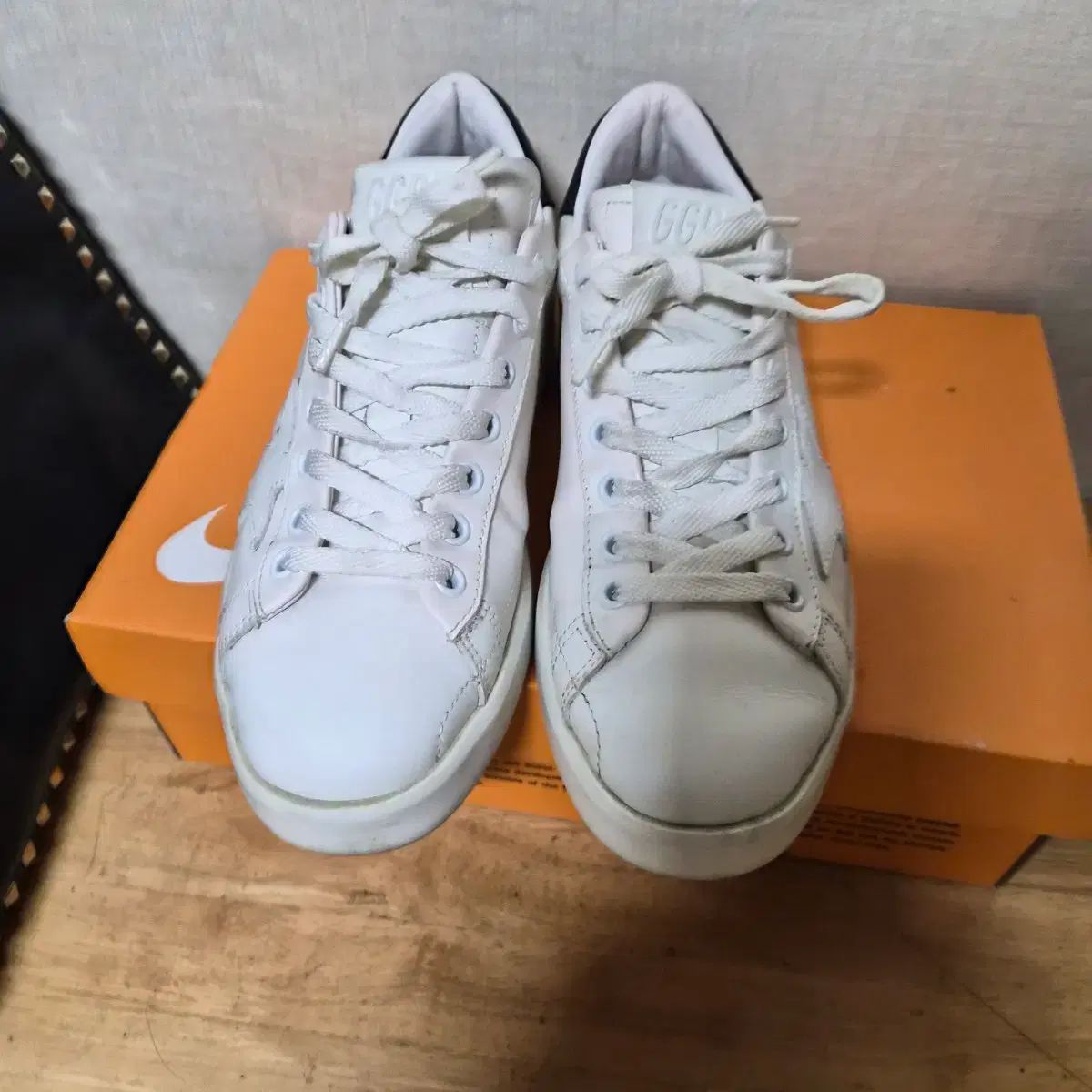 ゴールデングース 白 スニーカー ピュアスター サイズ37 US