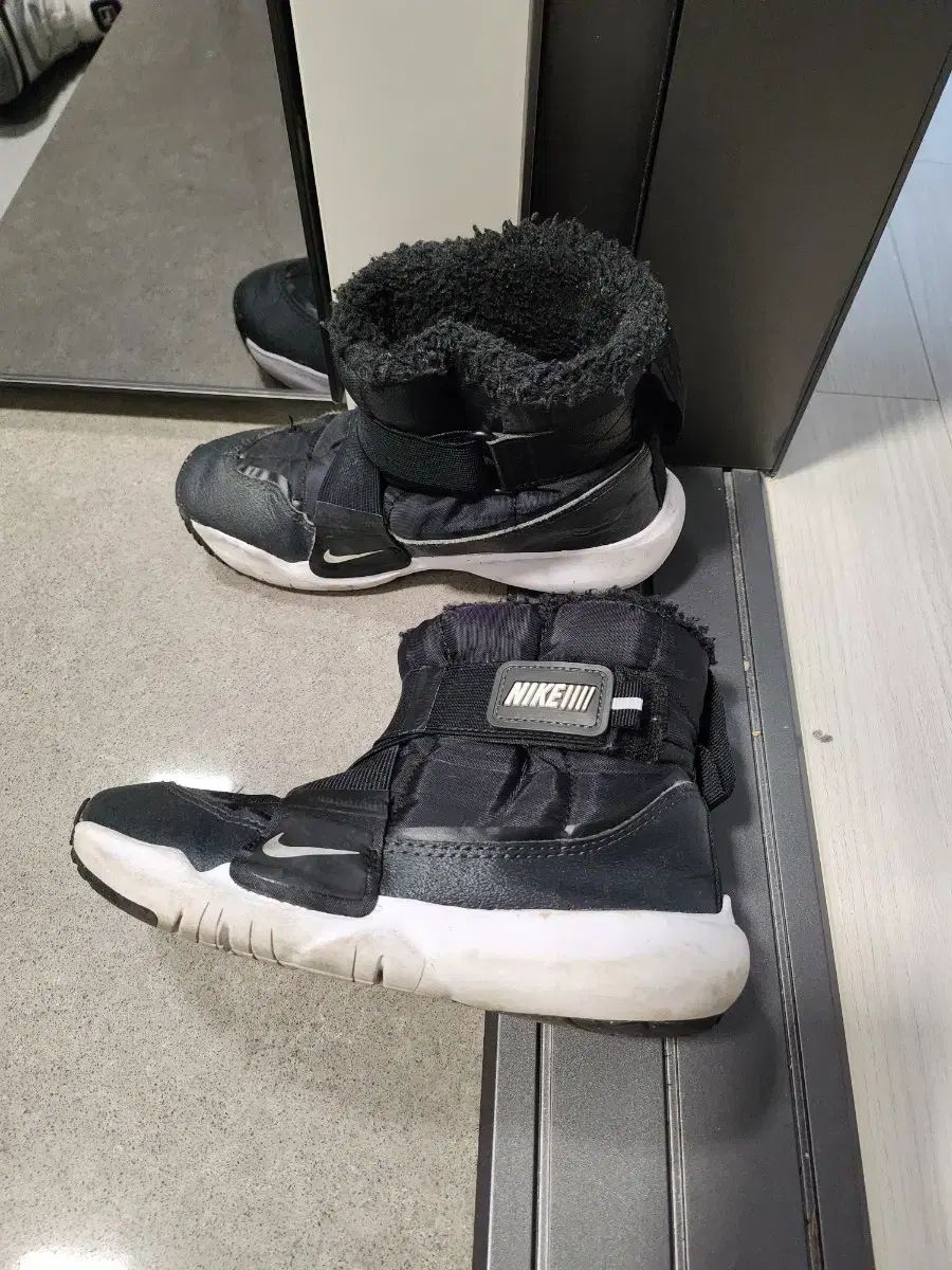 ナイキ フレックス アドバンス 防寒 ブーツ 190