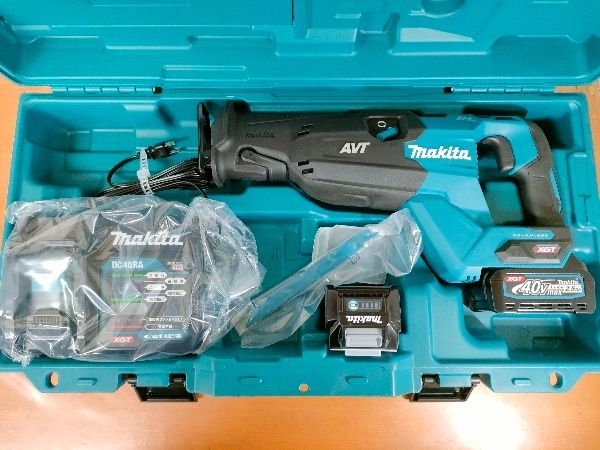 マキタ Makita 充電式レシプロソー 40 Vmax 2.5 Ah バッテリ2本 充電器 ケース付 長期