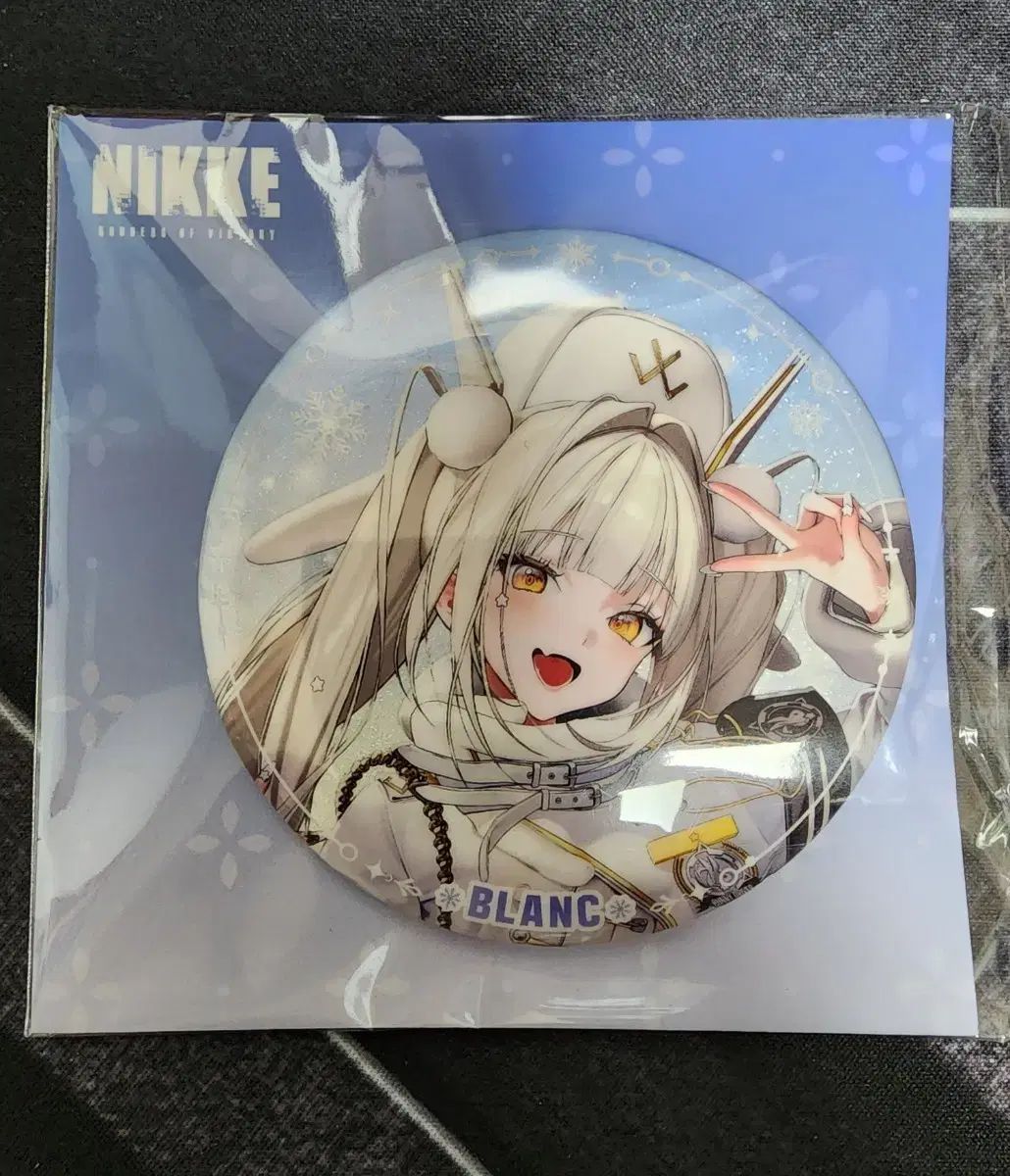 勝利の女神 NIKKE ニケ AGF ブラン 缶バッジ