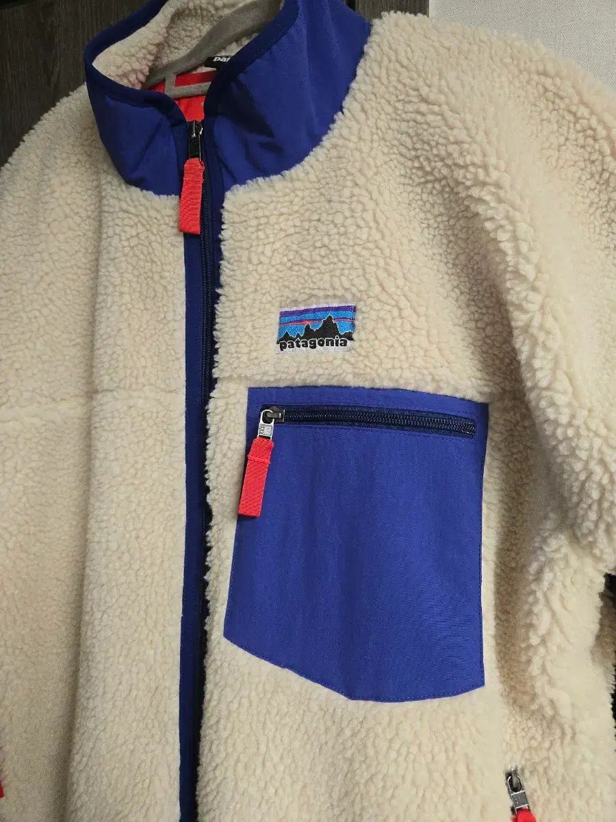 patagonia レトロ× XLサイズ