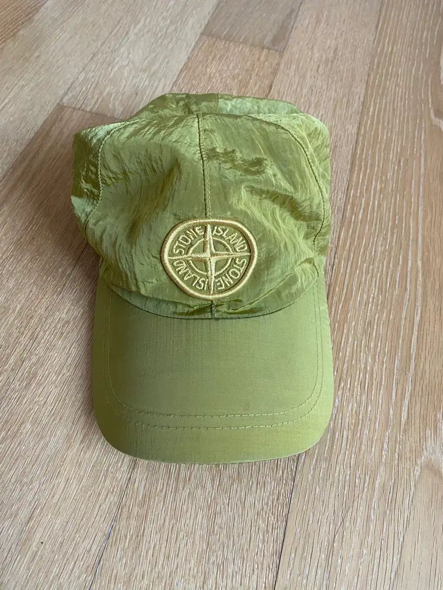STONE ISLAND ストーンアイランド ナイロンメタル ベースボールキャップ イェロー