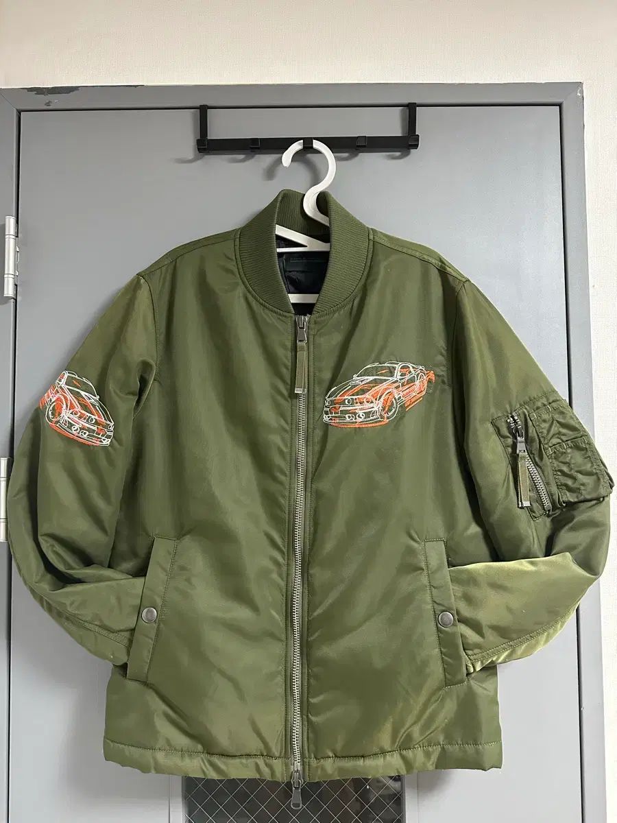 DIESEL ディーゼル Black G パイロットジャンパーです