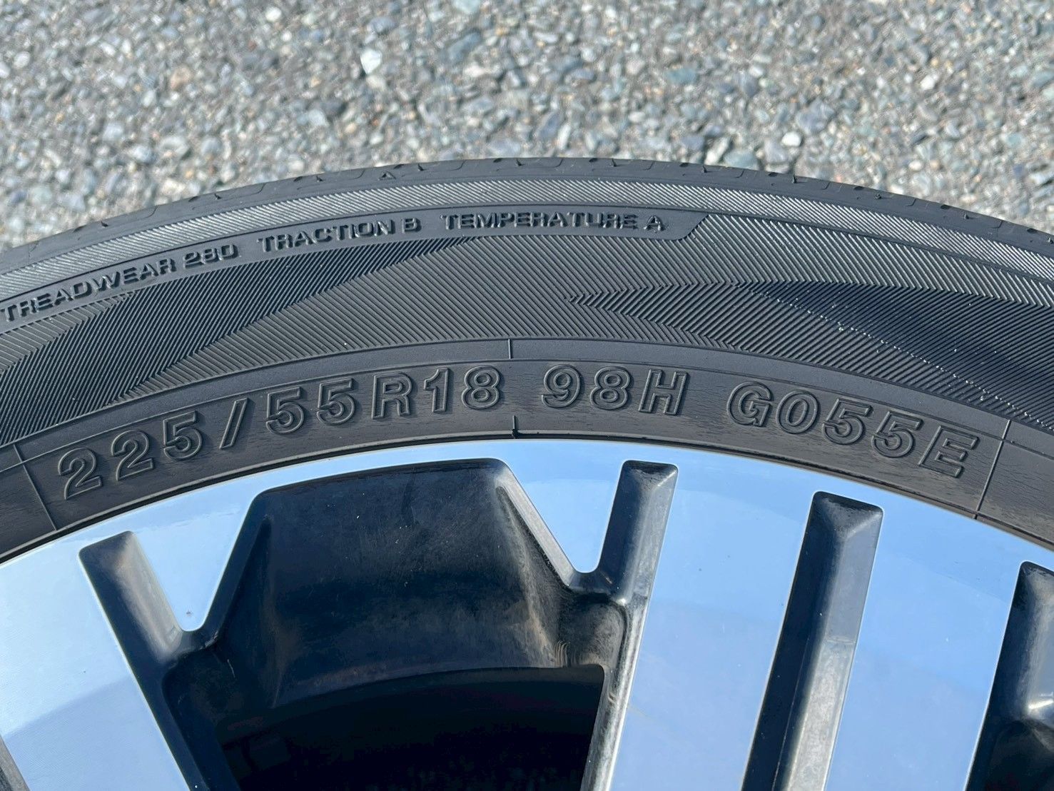 タイヤセット な送料コミ