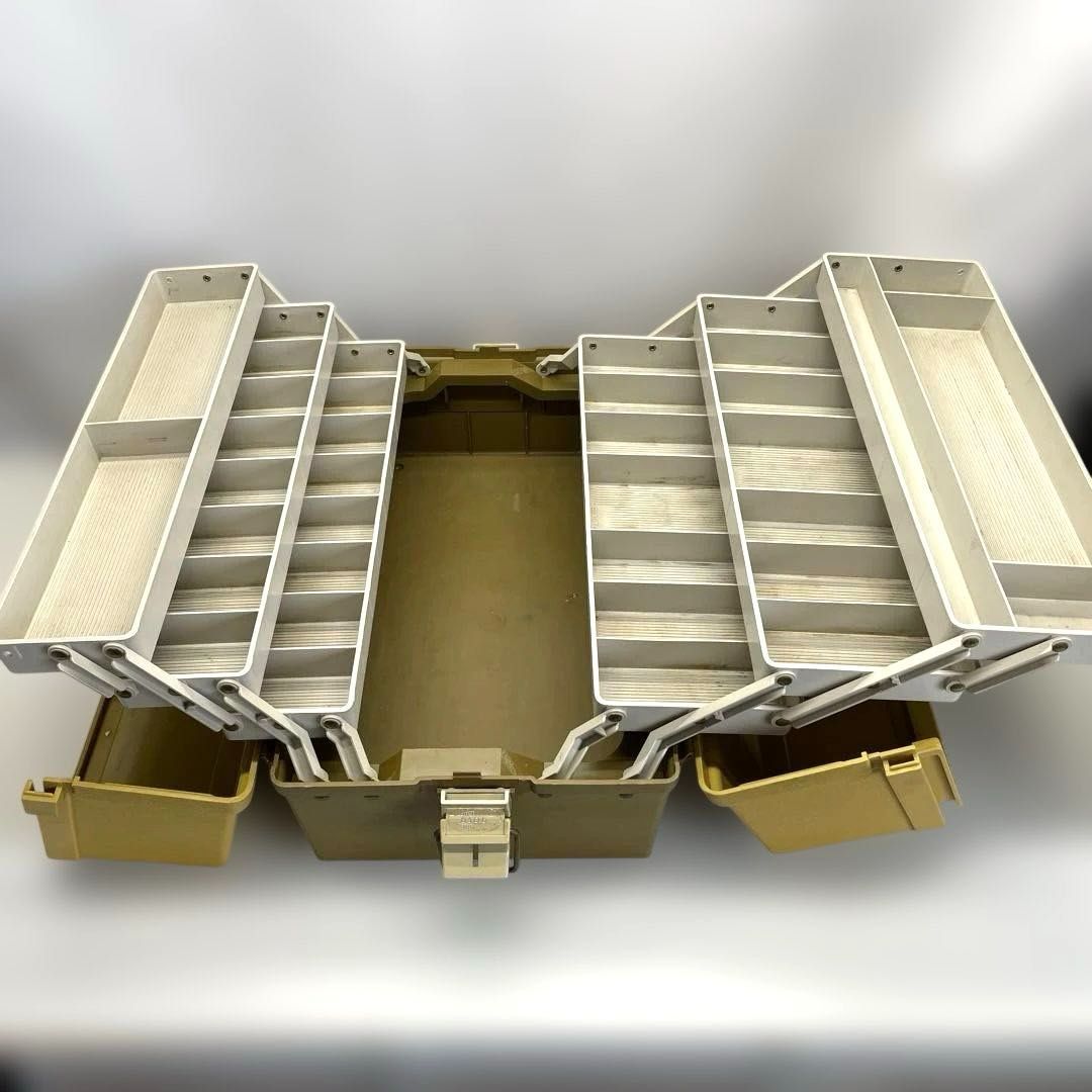 PLANO 8106 タックルボックス6段 両開き 1976～77年製 マスタード×ブラウン プラノ OLD オールドタックルボックス ヴィンテージタックルボックス 釣り フィッシング ルアーやワーム等の釣り具の収納や整理に【現状品】