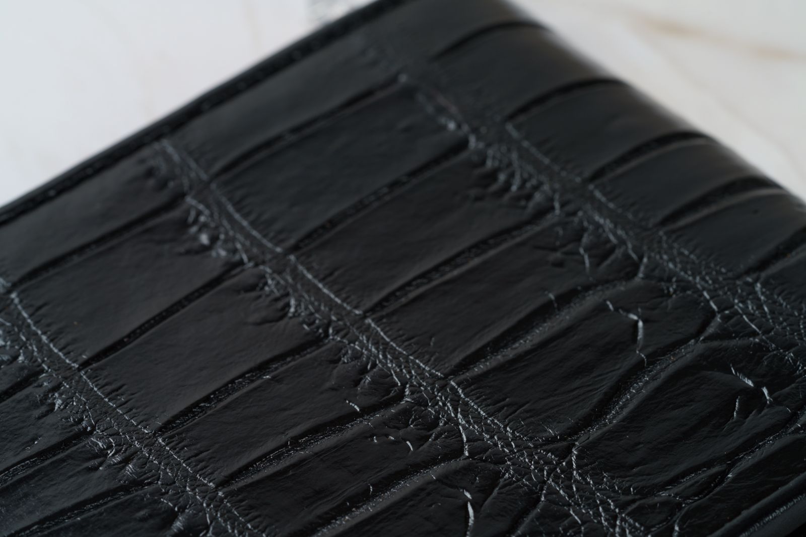 シャイニングレザー