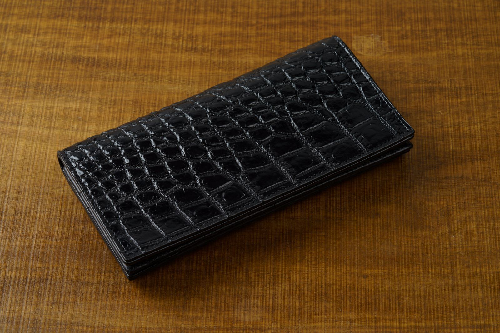  クロコダイルの黒が宿す財運と品格｜薄型シャイニングクロコダイル長財布 長財布 財布 ケース 小物入れ