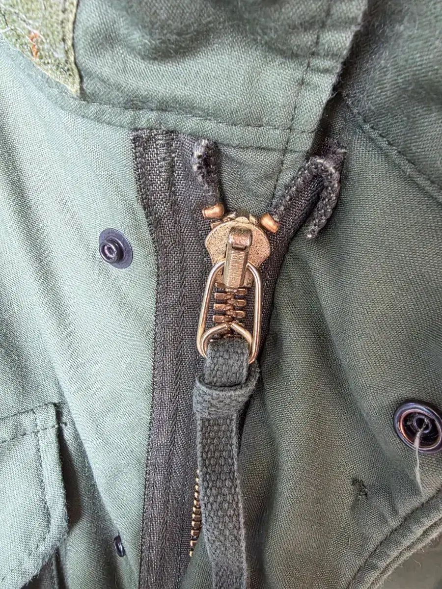 アルファ インダストリーズ カーキ色 マウンテンパーカー アウター M-65 オリジナル