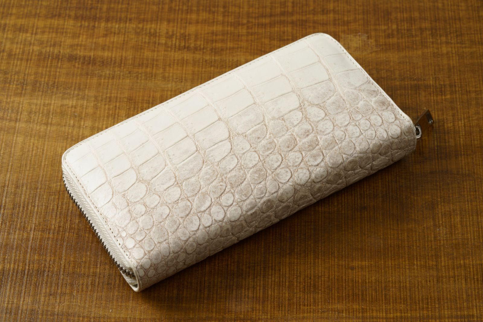 クロコダイルラウンドファスナー長財布｜金運アップ 浄化